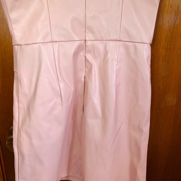 Short cute little FashionNova pink dress #976 - Picture 8 of 9